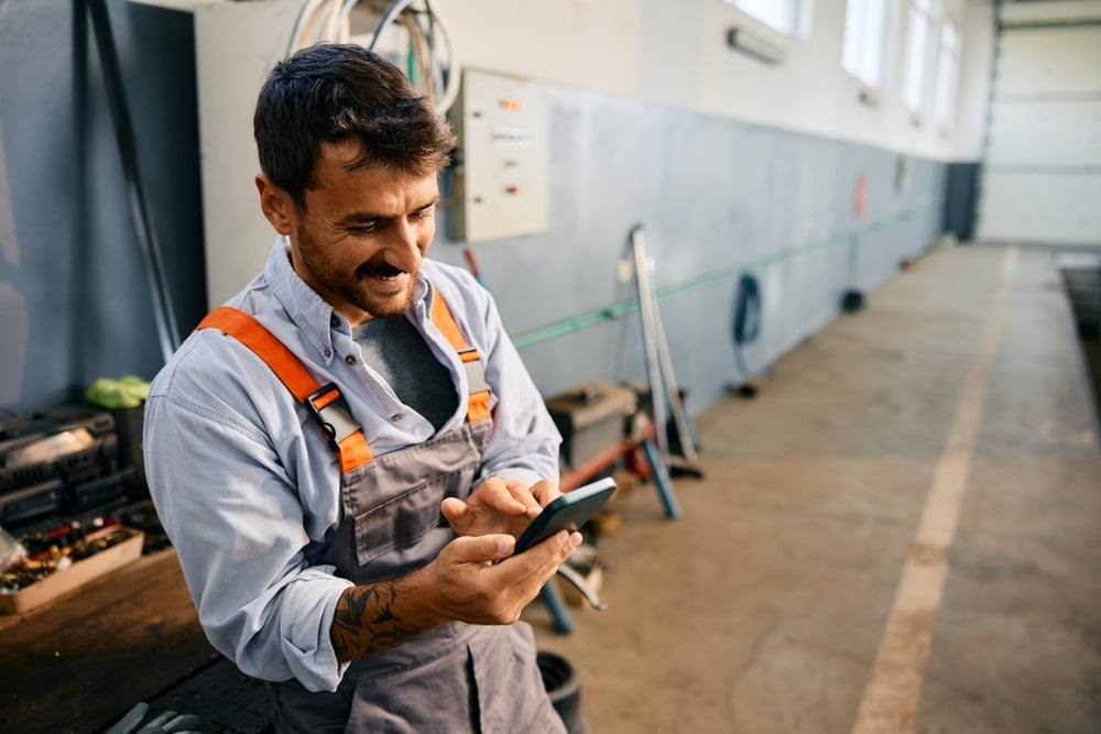 4 Critical Phone Repair Shop Metrics To Track in 2025